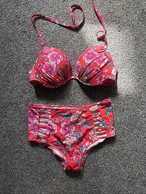 RED FLORAL PRINT HIGH WAISTED BIKINI